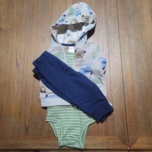 Carter’s Baby 3 Piece Hoodie Set with Car Print Size 6 Months NWT